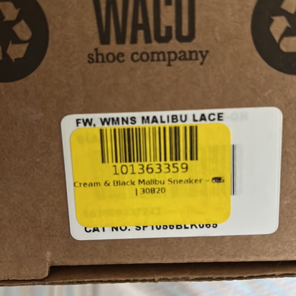 NWB Spenco Malibu Slip-On Sneaker Black - Picture 11 of 11